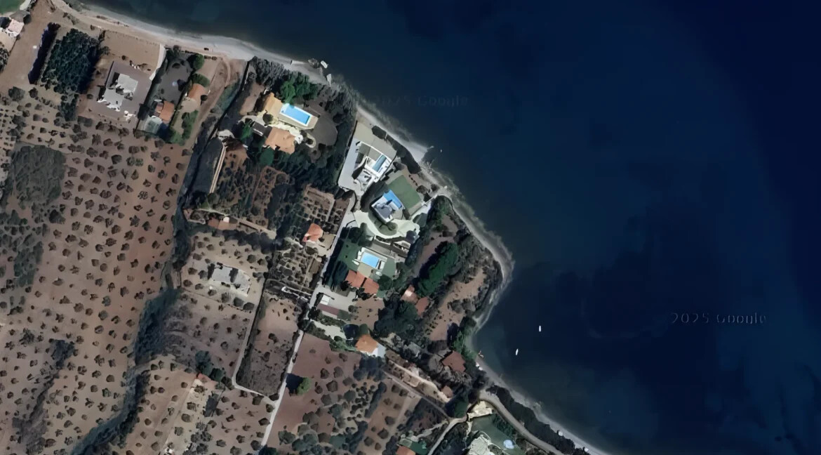 Seafront Villa near Athens with private beach, Chalkida