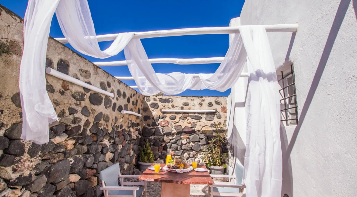 Villa for Sale Pyrgos Santorini with Panoramic Views 10
