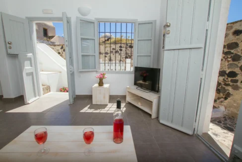 Villa for Sale Pyrgos Santorini with Panoramic Views 16