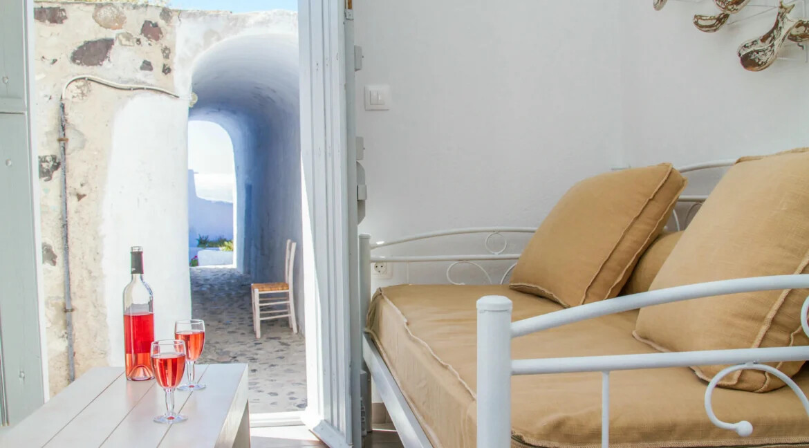 Villa for Sale Pyrgos Santorini with Panoramic Views 19