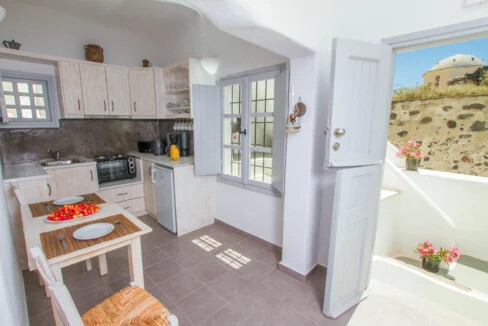 Villa for Sale Pyrgos Santorini with Panoramic Views 4