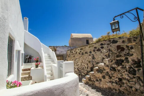 Villa for Sale Pyrgos Santorini with Panoramic Views 8
