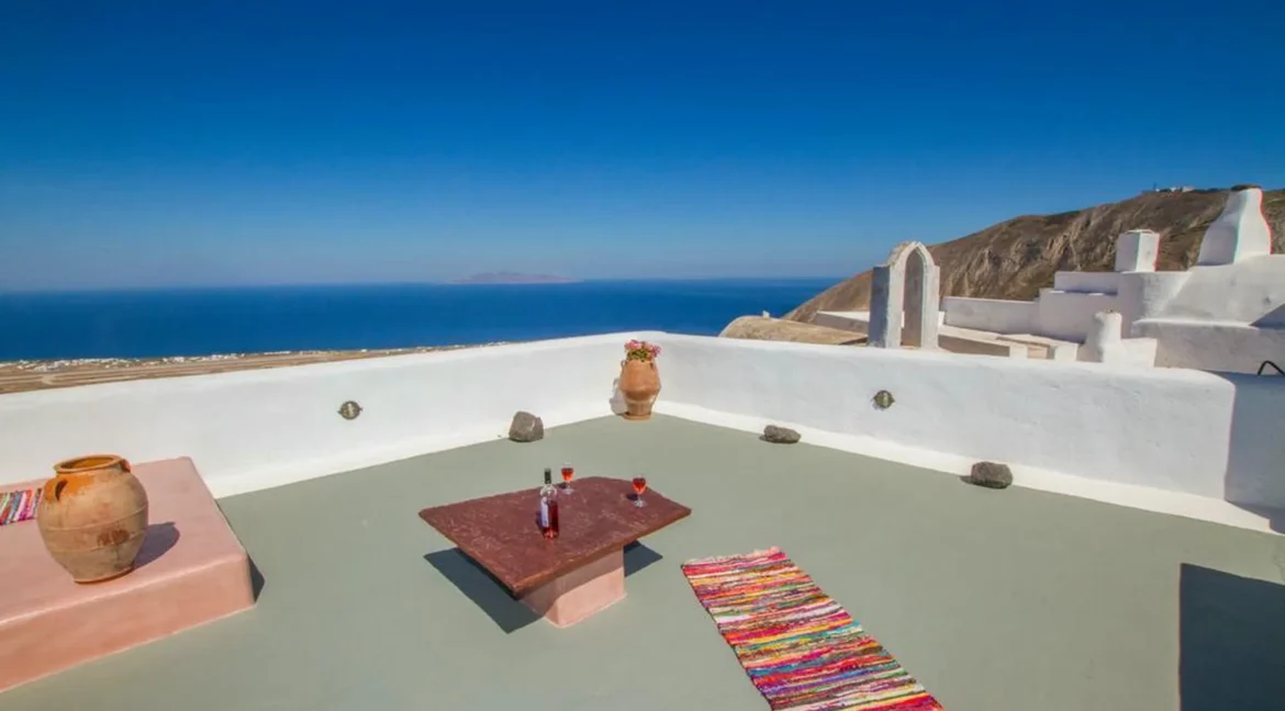 Villa for Sale Pyrgos Santorini with Panoramic Views 9