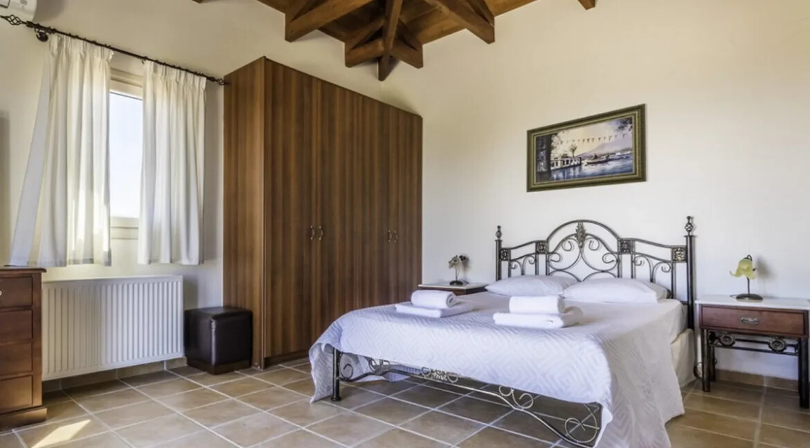 2 Villas for sale in Lefkada 31