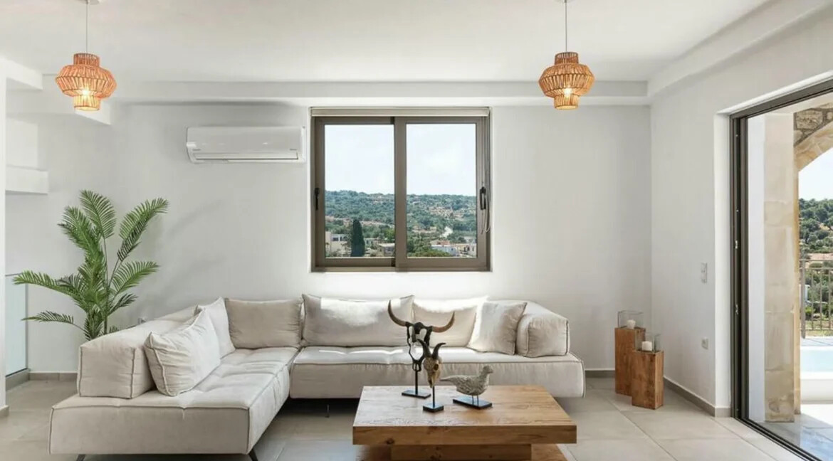 Large Villa In Rethimno Crete for sale 10