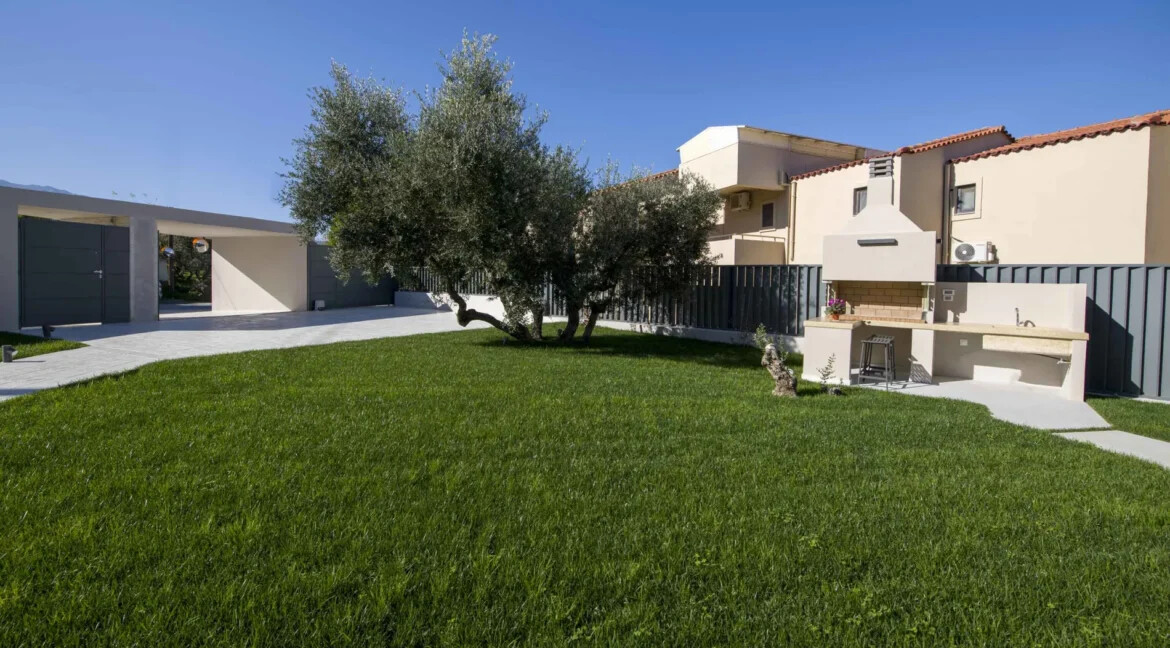 Luxury Sea-View Villa in Crete for sale 1