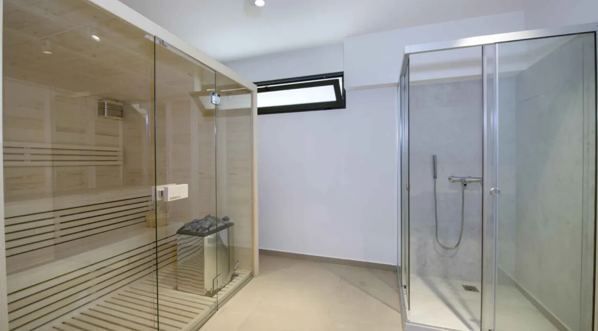 Luxury Sea-View Villa in Crete for sale 12