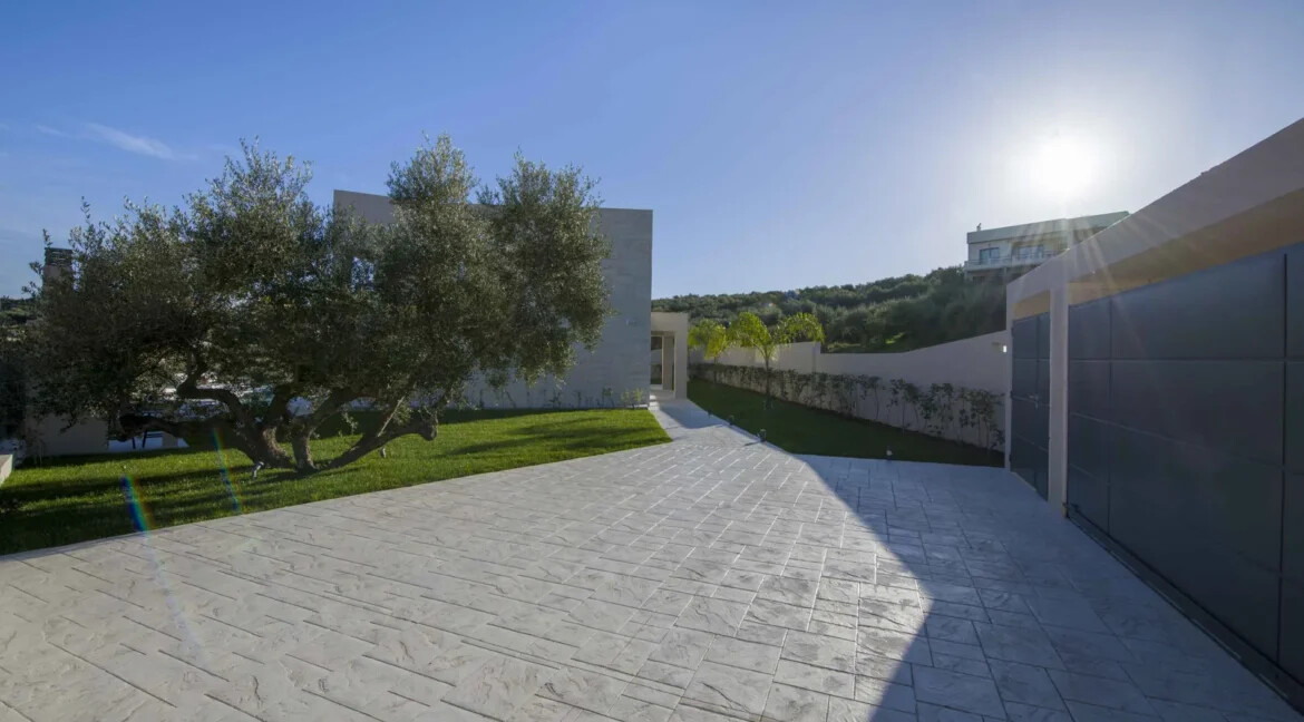 Luxury Sea-View Villa in Crete for sale 3