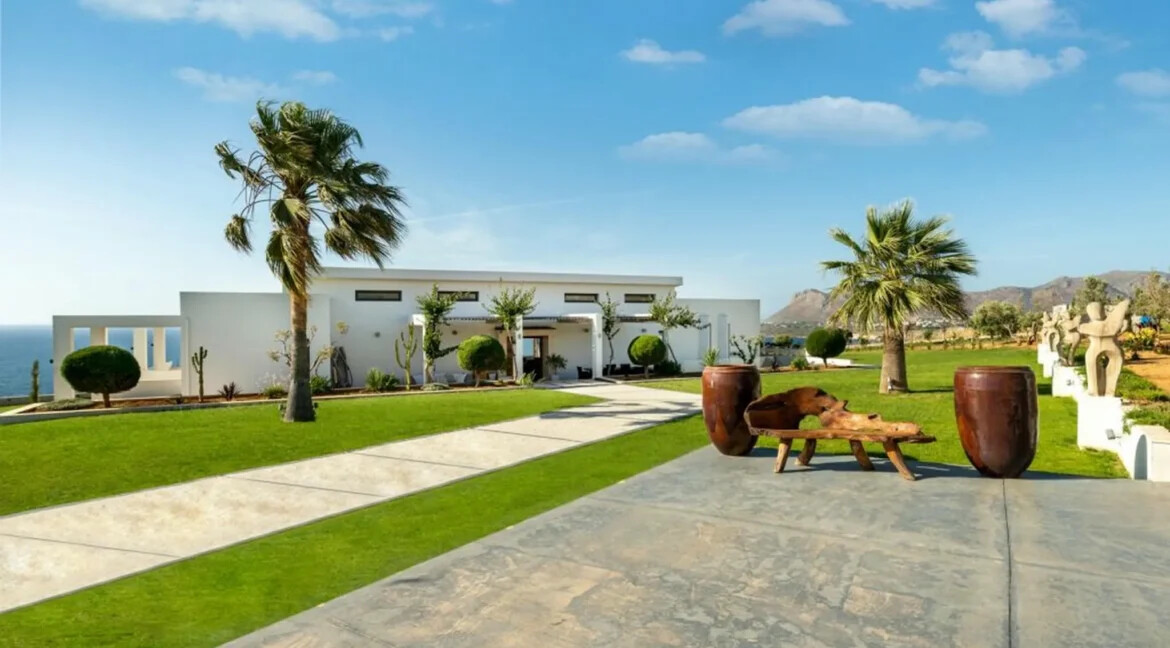 Luxury Seaview Villa in Crete for sale, Chania 24
