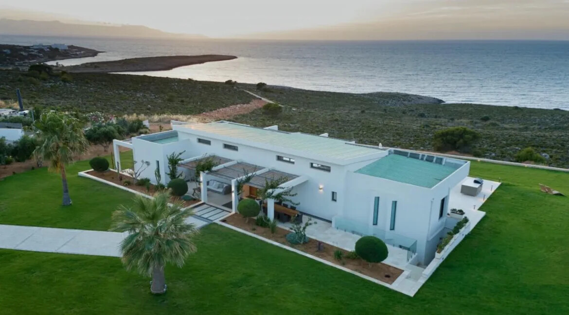 Luxury Seaview Villa in Crete for sale, Chania