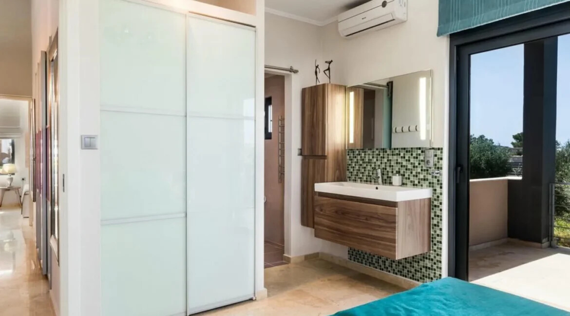 Luxury Seaview Villa in Crete for sale, Chania 4