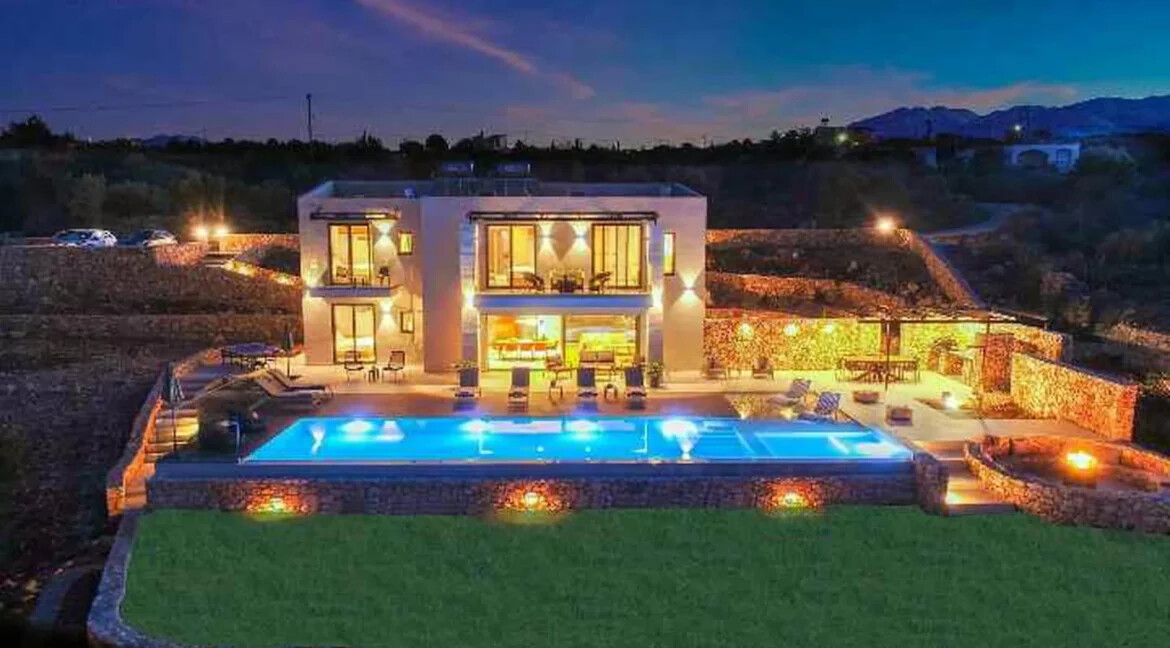 Luxury Villa with Heated Pool for sale Vamos Chania 1