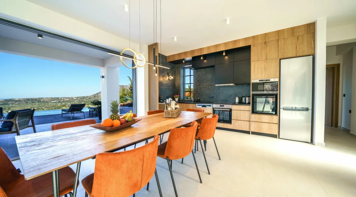 Luxury Villa with Heated Pool for sale Vamos Chania 12
