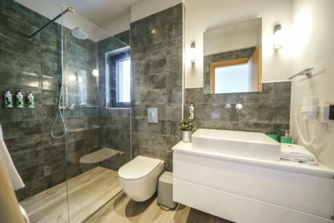 Luxury Villa with Heated Pool for sale Vamos Chania 17