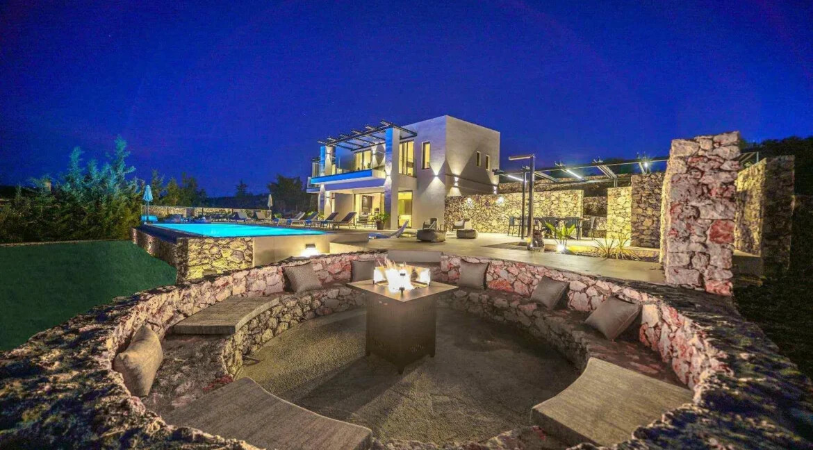 Luxury Villa with Heated Pool for sale Vamos Chania 34