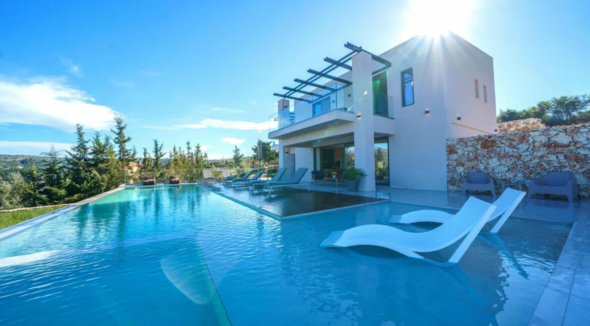 Luxury Villa with Heated Pool for sale Vamos Chania 36