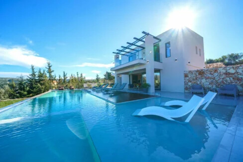 Luxury Villa with Heated Pool for sale Vamos Chania 36