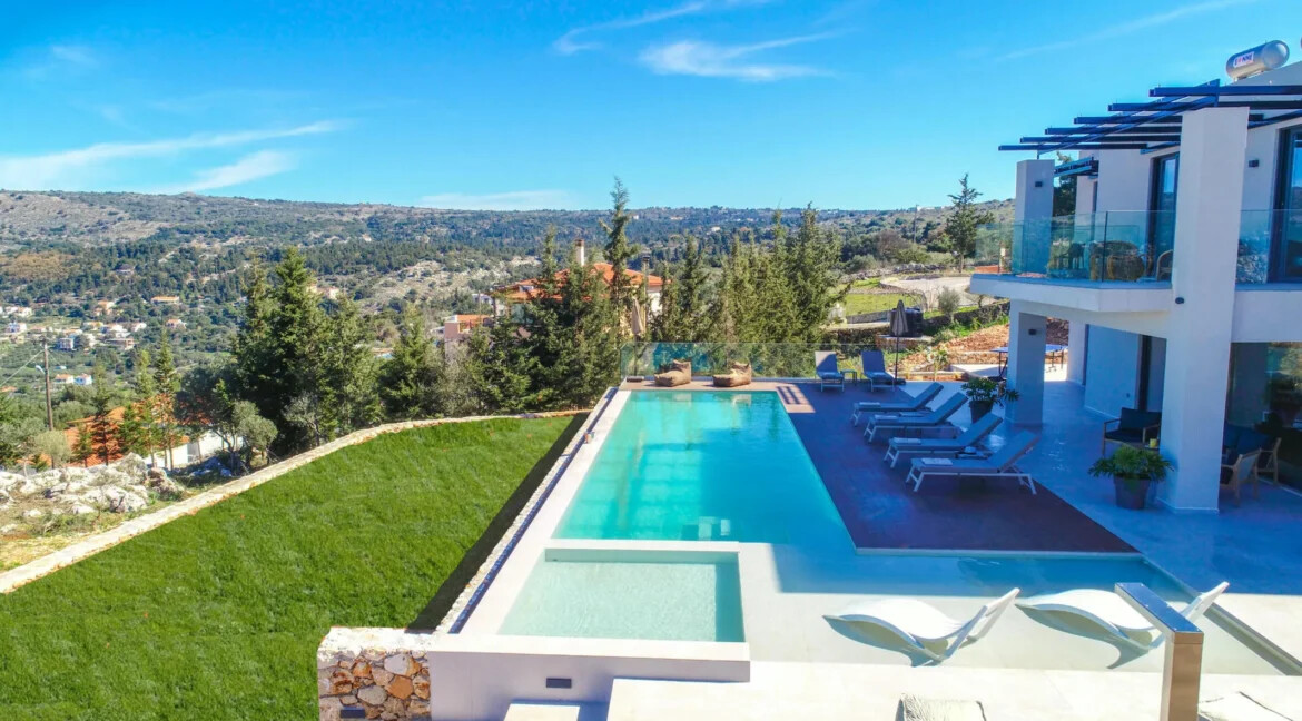 Luxury Villa with Heated Pool for sale Vamos Chania 5