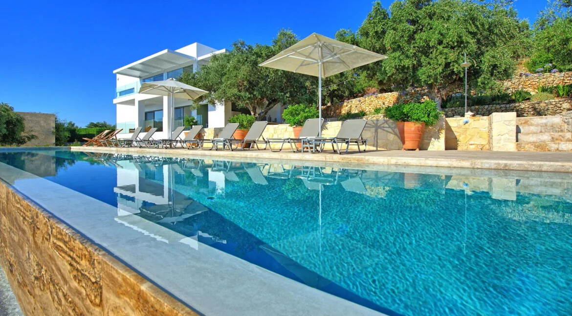 Luxury Villas for sale in Crete 71