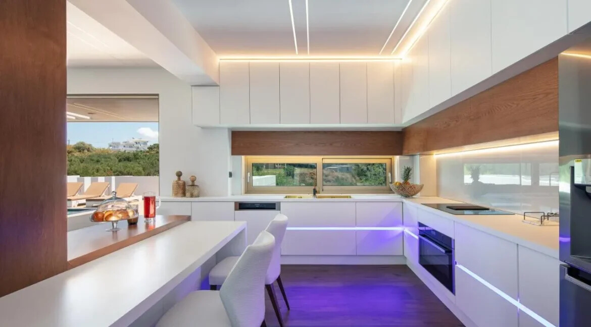 New Luxury Villa with Sea Views in Chania, Agia Marina 16