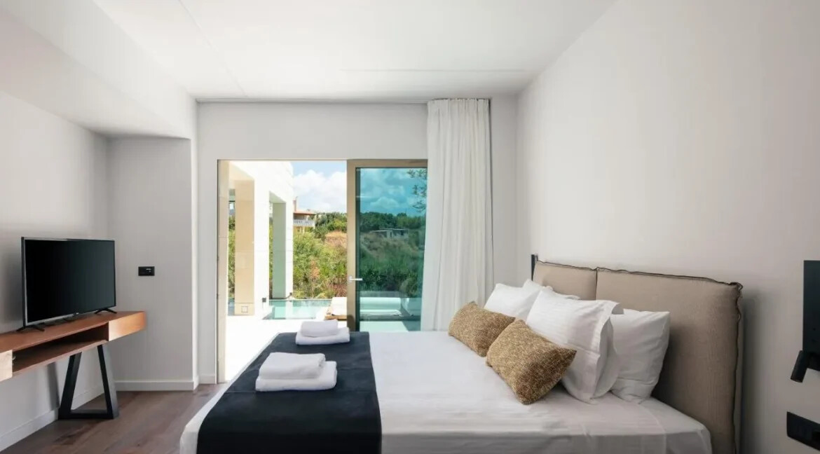 New Luxury Villa with Sea Views in Chania, Agia Marina 22