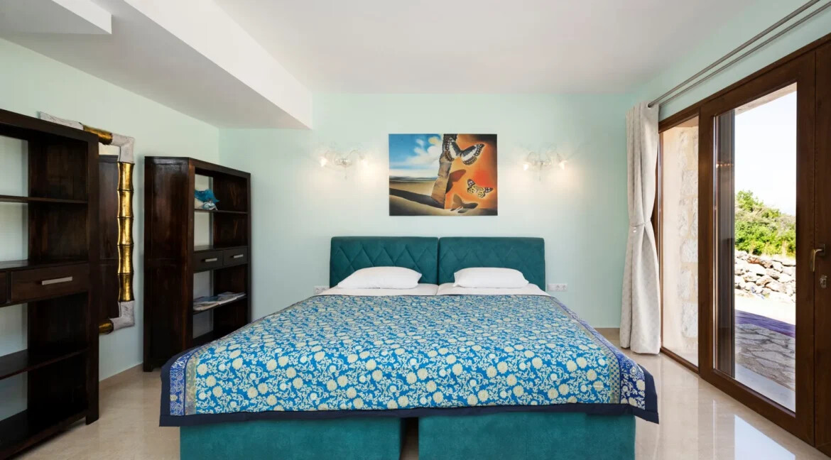 Private Estate of 3 Luxurious Villas for sale Lefkada Nydri 13