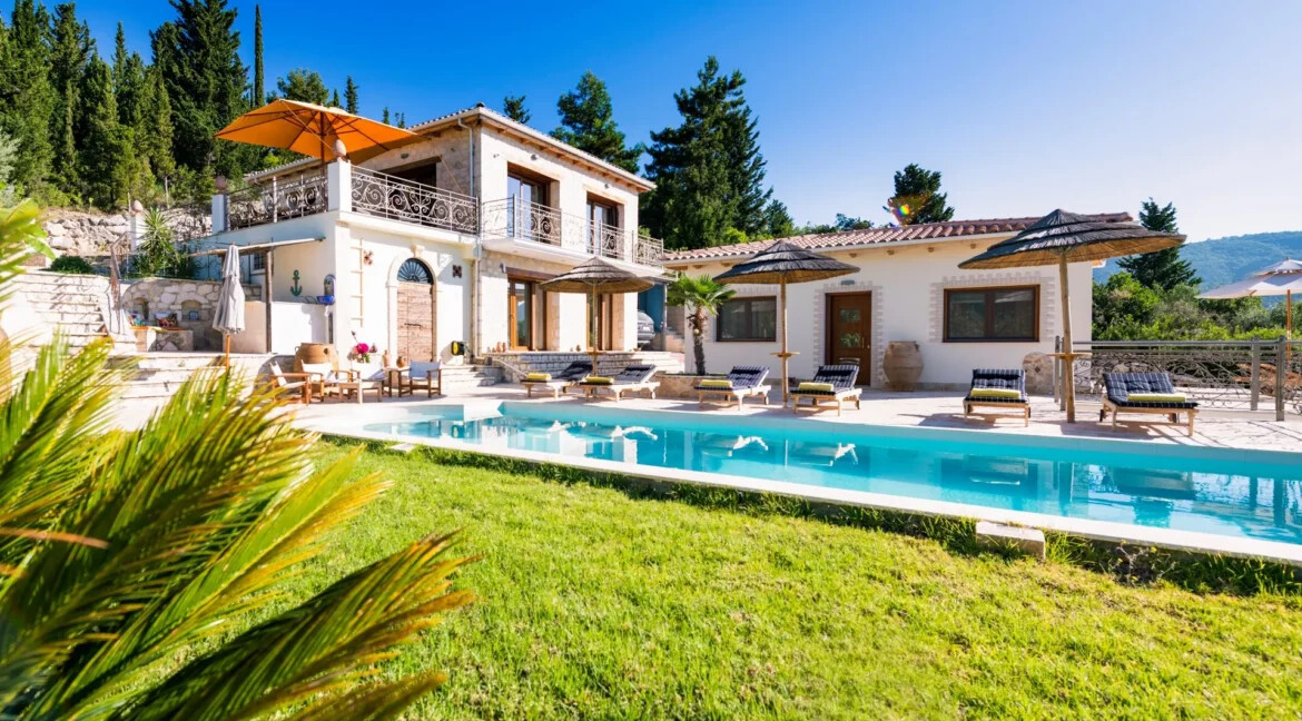 Luxurious Villas for sale Lefkada Nydri