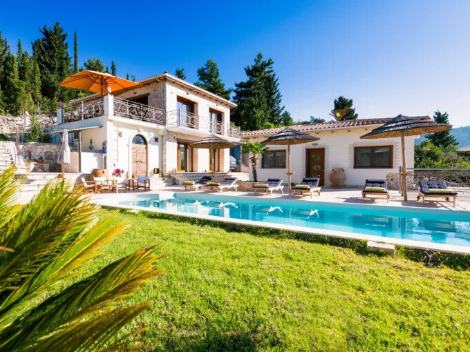 Luxurious Villas for sale Lefkada Nydri