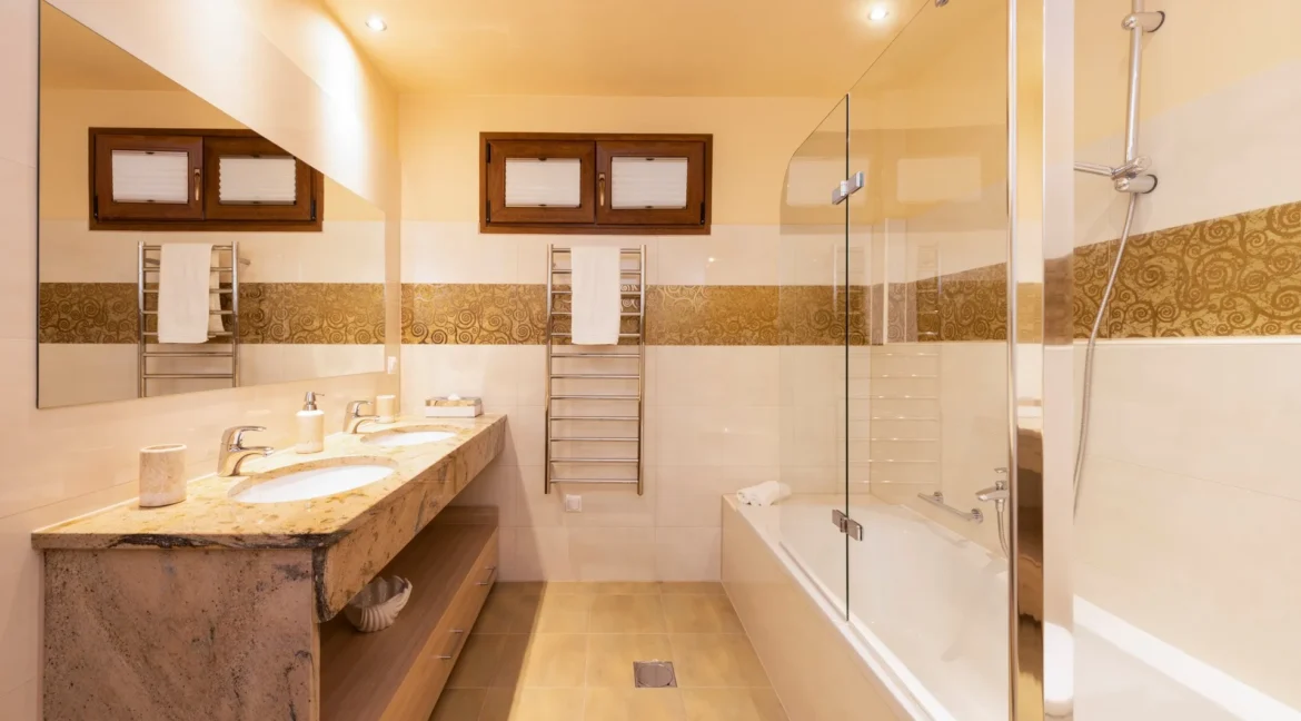 Private Estate of 3 Luxurious Villas for sale Lefkada Nydri 7
