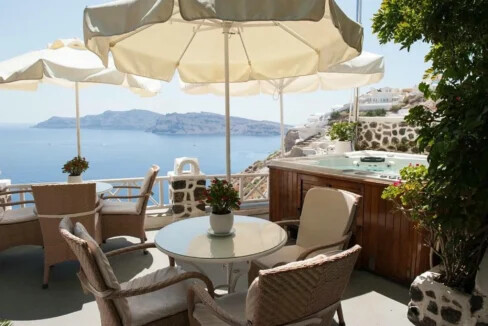 3 Cave Suites Complex for Sale in Oia Santorini 10