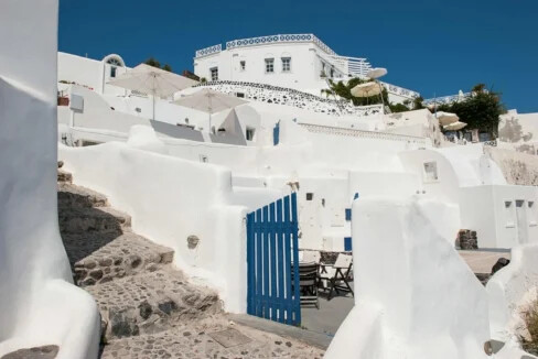 3 Cave Suites Complex for Sale in Oia Santorini 14