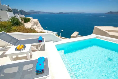 3 Cave Suites Complex for Sale in Oia Santorini 7