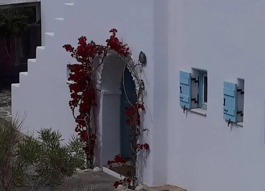 Detached House for Sale in Paros, Panoramic Sea Views 1