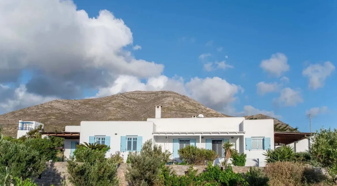 Detached House for Sale in Paros, Panoramic Sea Views 2