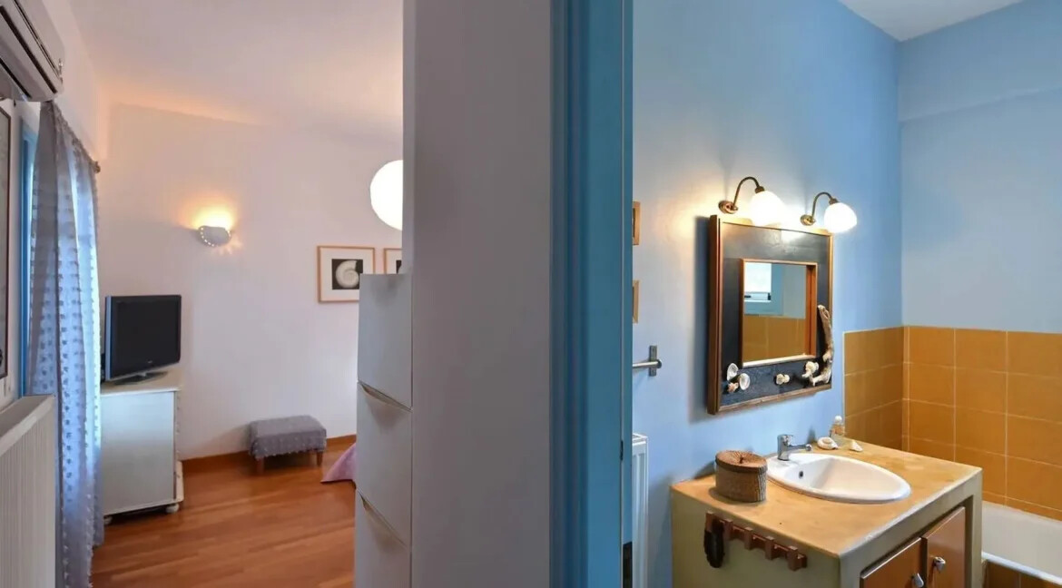 Detached House for Sale in Paros, Panoramic Sea Views 21