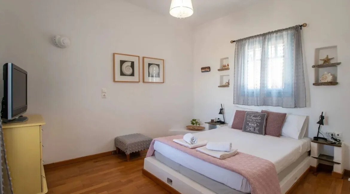 Detached House for Sale in Paros, Panoramic Sea Views 31