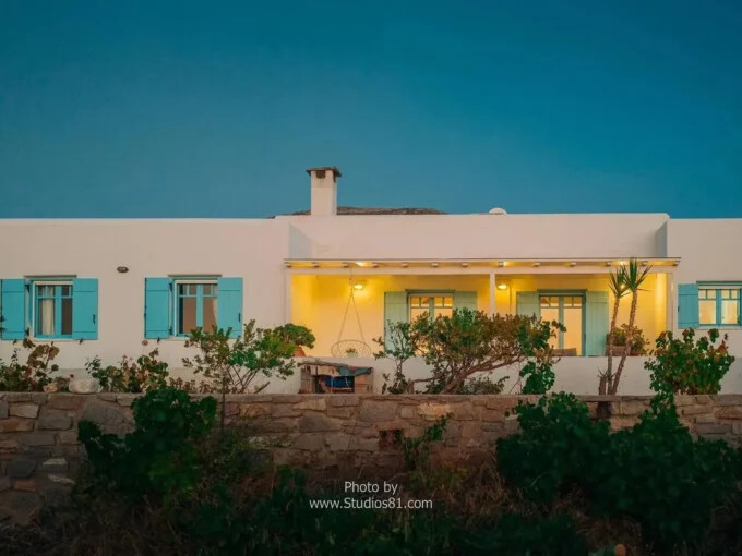 Detached House for Sale in Paros, Panoramic Sea Views