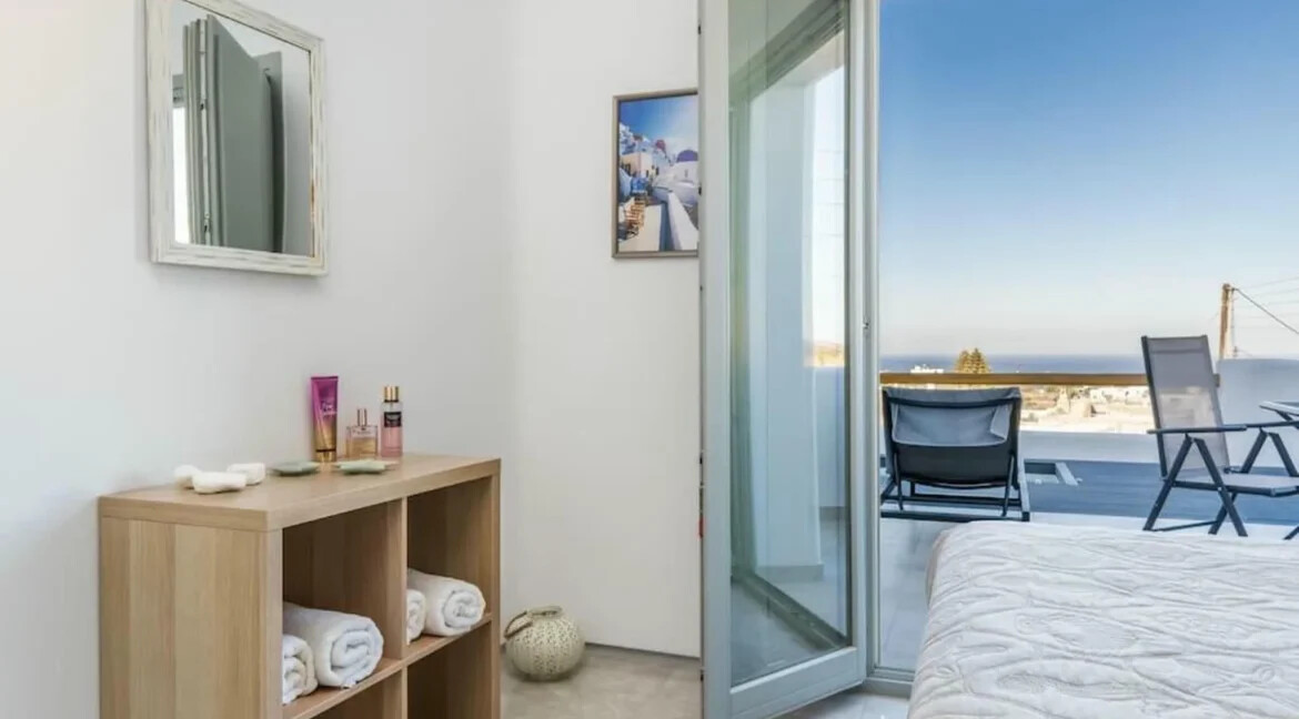 Suite with Heated Private Pool for Sale in Santorini Mesaria 11