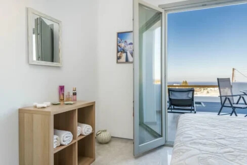 Suite with Heated Private Pool for Sale in Santorini Mesaria 11