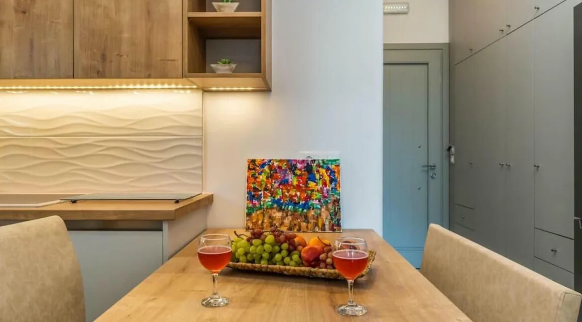 Suite with Heated Private Pool for Sale in Santorini Mesaria 13