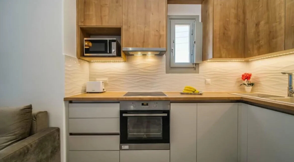 Suite with Heated Private Pool for Sale in Santorini Mesaria 14