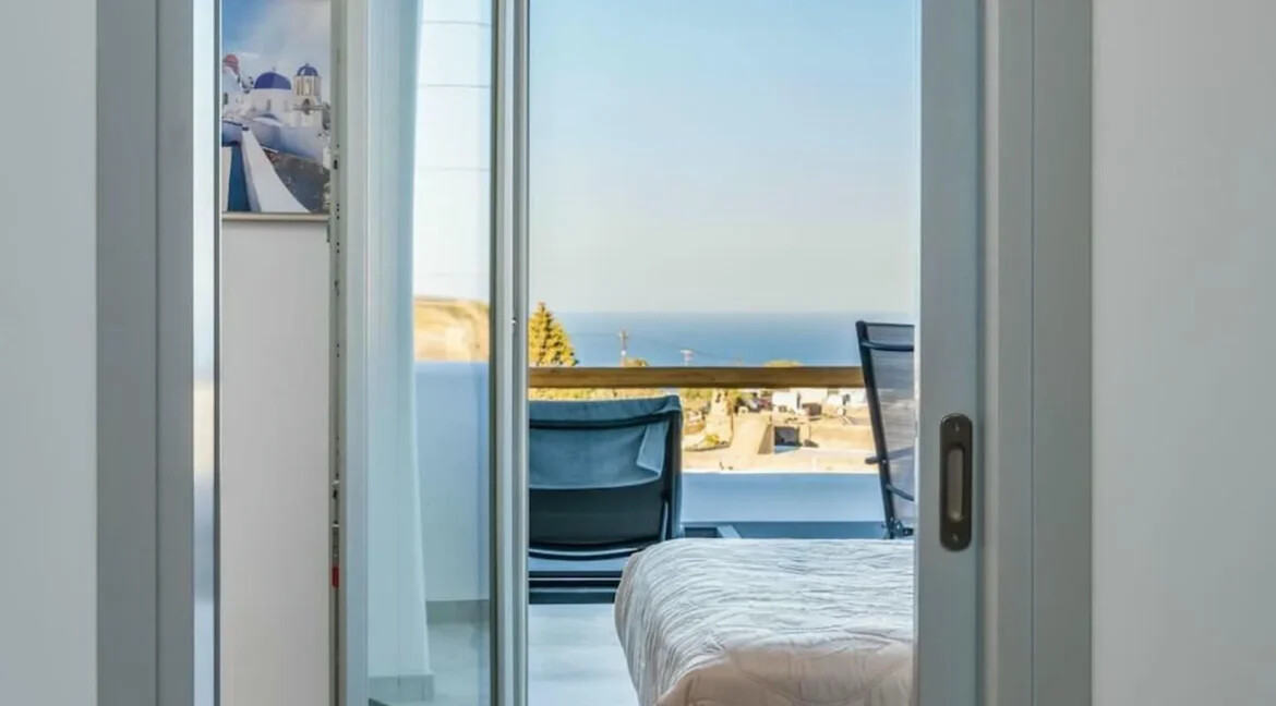 Suite with Heated Private Pool for Sale in Santorini Mesaria 15