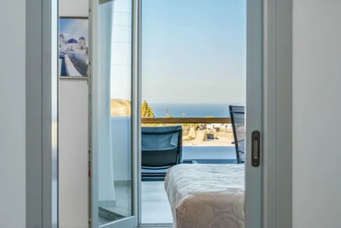 Suite with Heated Private Pool for Sale in Santorini Mesaria 15