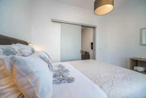 Suite with Heated Private Pool for Sale in Santorini Mesaria 2