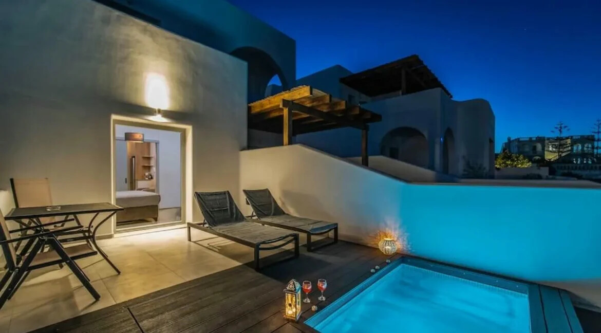 Suite with Heated Private Pool for Sale in Santorini Mesaria 22
