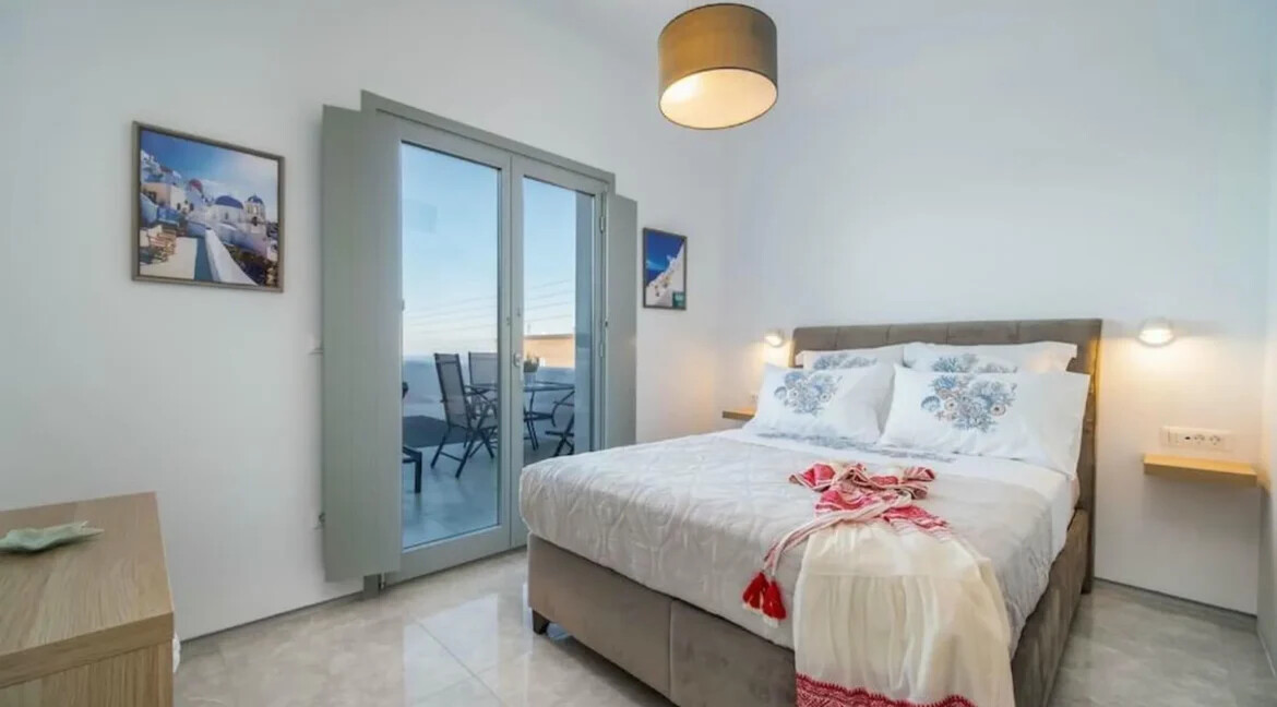 Suite with Heated Private Pool for Sale in Santorini Mesaria 3