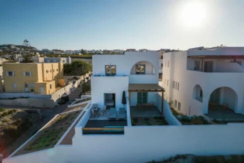 Suite with Heated Private Pool for Sale in Santorini Mesaria 4