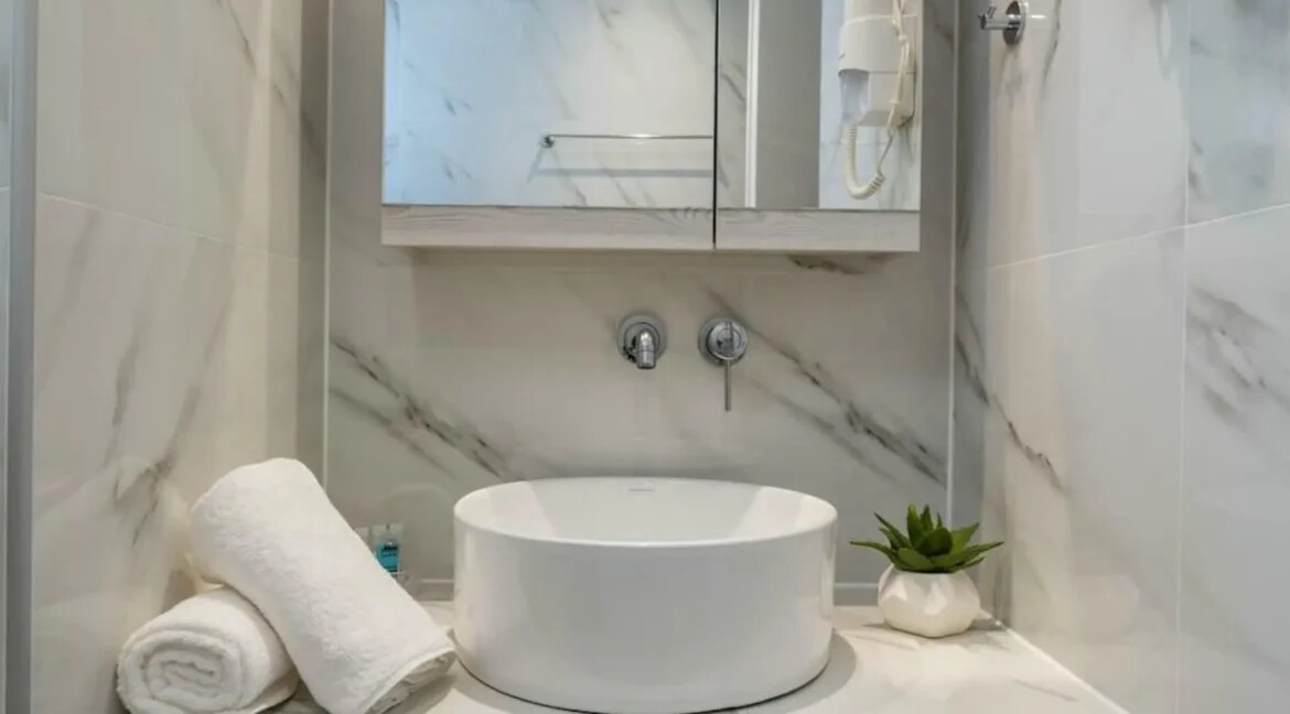 Suite with Heated Private Pool for Sale in Santorini Mesaria 7