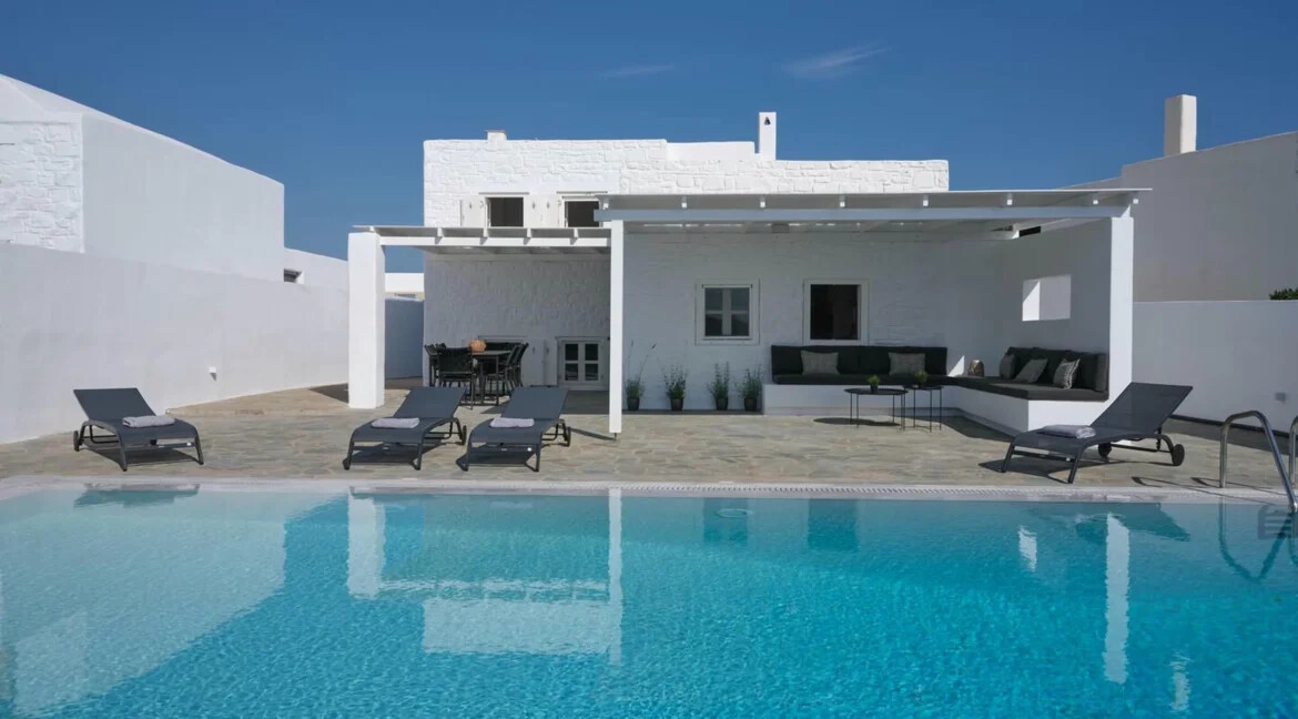 Villa for Sale in Paros, Naousa with Private Pool 1