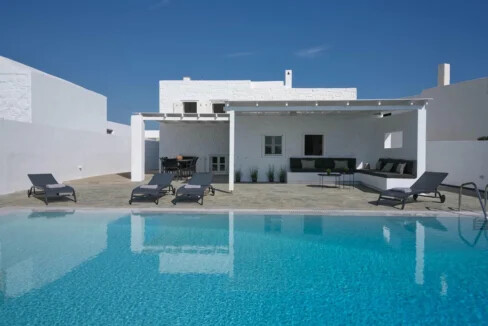Villa for Sale in Paros, Naousa with Private Pool 1